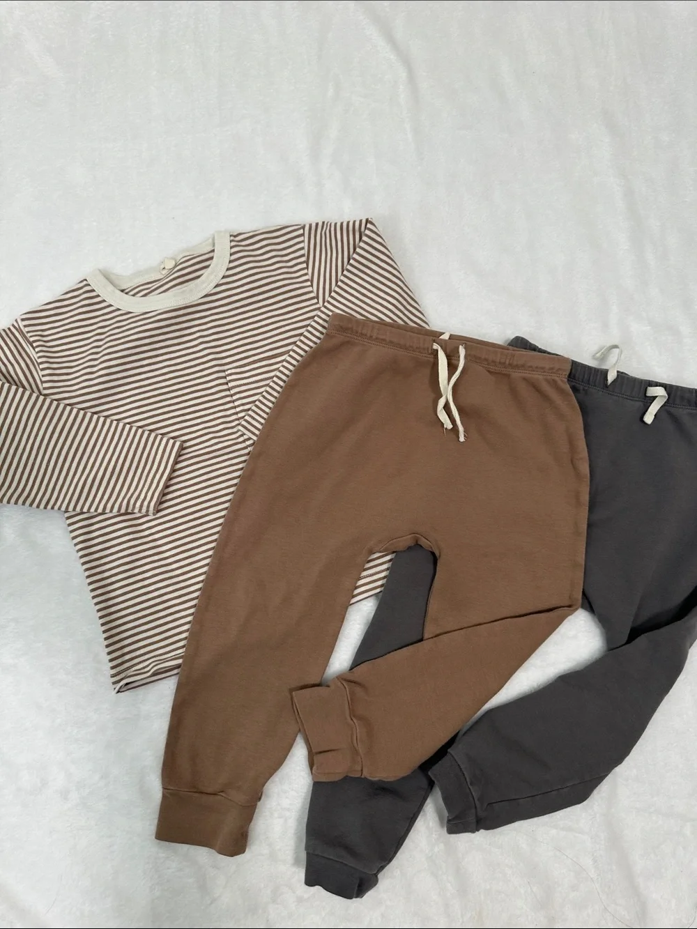 🍓 Bundle of 3 Quincy Mae Long Sleeve Tee & Baggy Pants 4/5